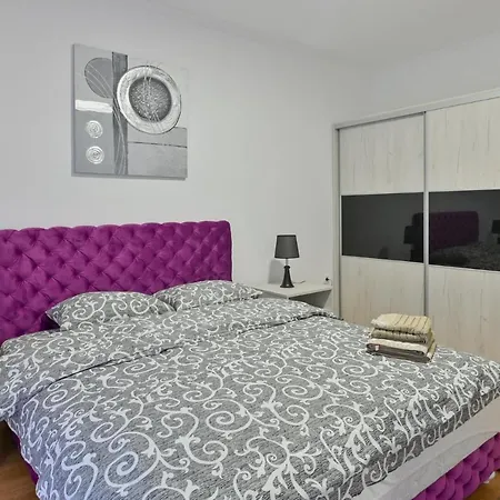 White Bear Apartment *
